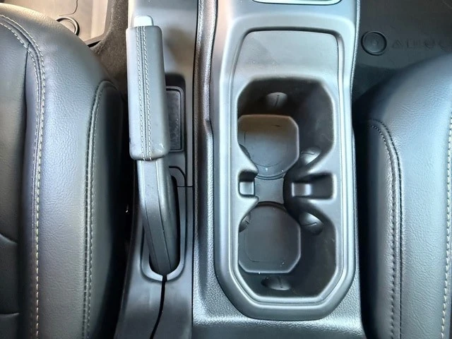 2026 Jeep JL Wrangler - Image 28 of 31
