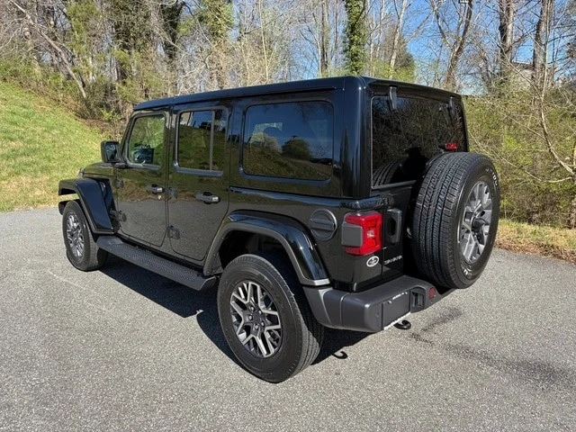2026 Jeep JL Wrangler - Image 9 of 31