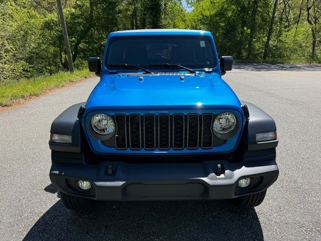 2026 Jeep JL Wrangler - Image 4 of 29