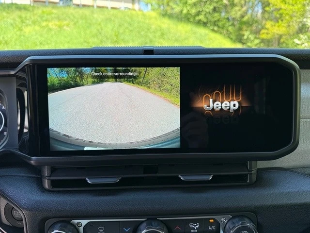 2026 Jeep JL Wrangler - Image 22 of 29
