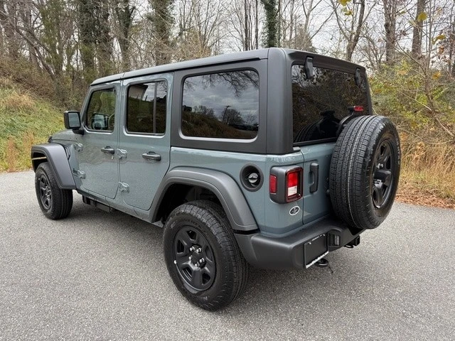 2026 Jeep JL Wrangler - Image 9 of 31