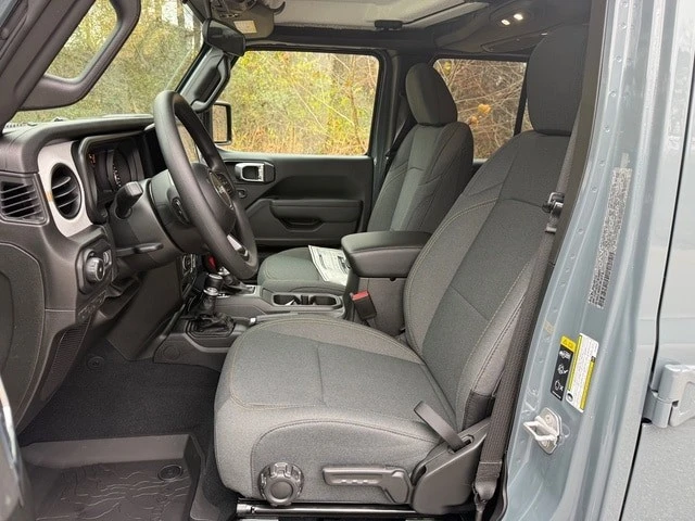 2026 Jeep JL Wrangler - Image 12 of 21