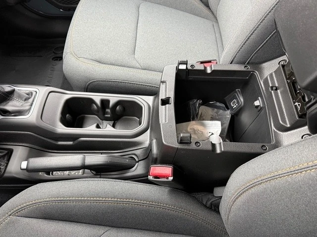 2026 Jeep JL Wrangler - Image 28 of 31