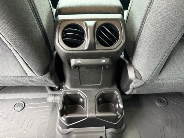 2026 Jeep JL Wrangler - Image 16 of 21
