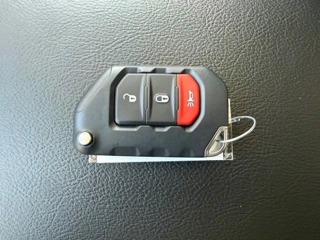2026 Jeep JL Wrangler - Image 26 of 27