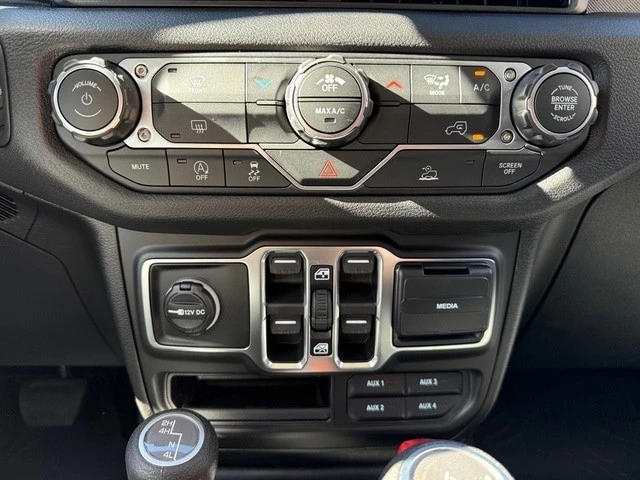 2026 Jeep JL Wrangler - Image 21 of 21