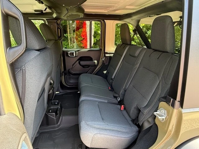 2026 Jeep JL Wrangler - Image 14 of 29