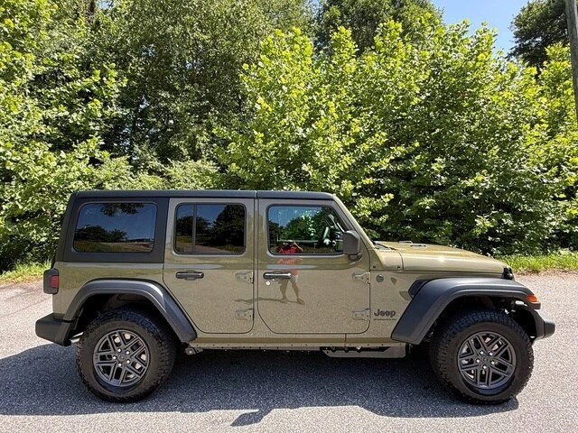 2026 Jeep JL Wrangler - Image 5 of 29