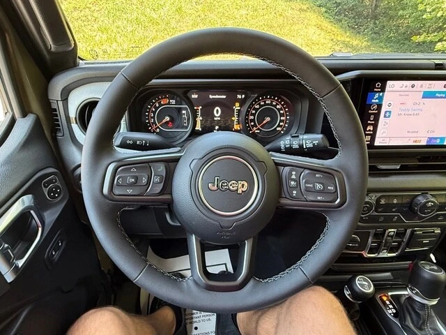 2026 Jeep JL Wrangler - Image 18 of 29