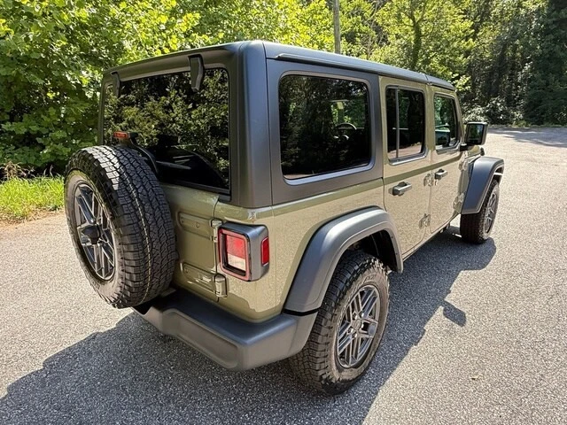 2026 Jeep JL Wrangler - Image 6 of 29