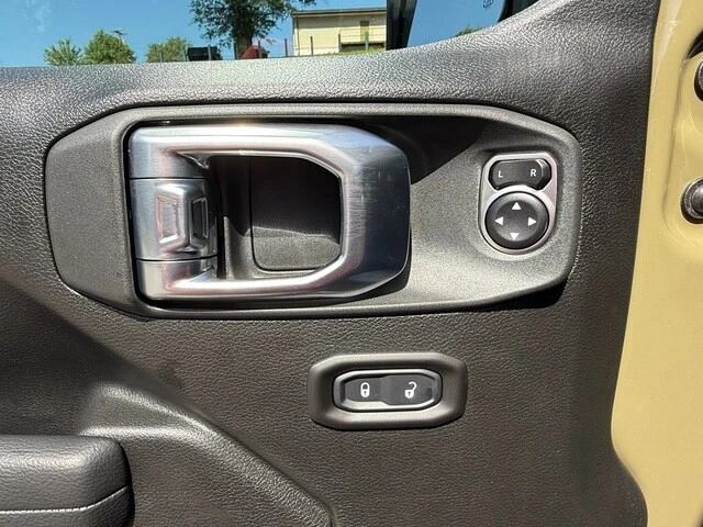 2026 Jeep JL Wrangler - Image 12 of 29