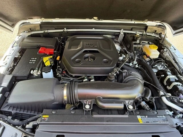 2026 Jeep JL Wrangler - Image 10 of 28