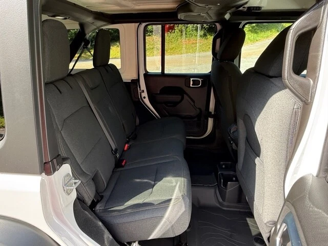 2026 Jeep JL Wrangler - Image 17 of 28