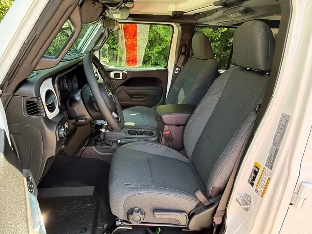 2026 Jeep JL Wrangler - Image 12 of 28