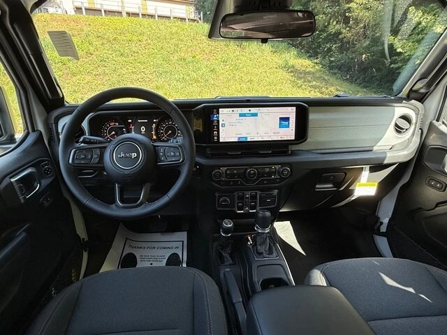 2026 Jeep JL Wrangler - Image 11 of 28