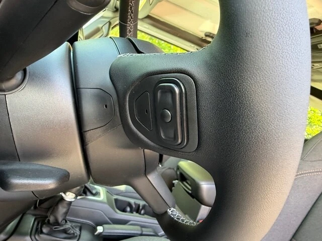 2026 Jeep JL Wrangler - Image 14 of 28