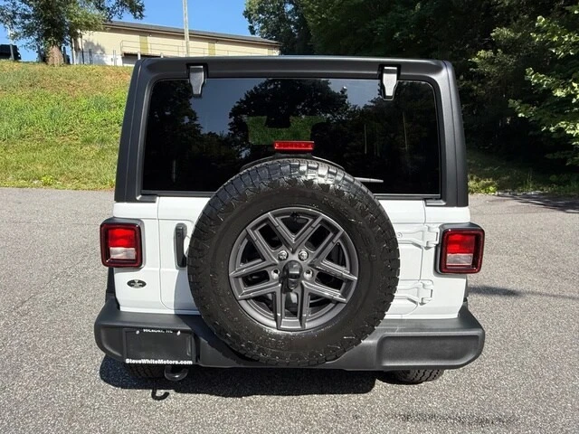 2026 Jeep JL Wrangler - Image 8 of 28