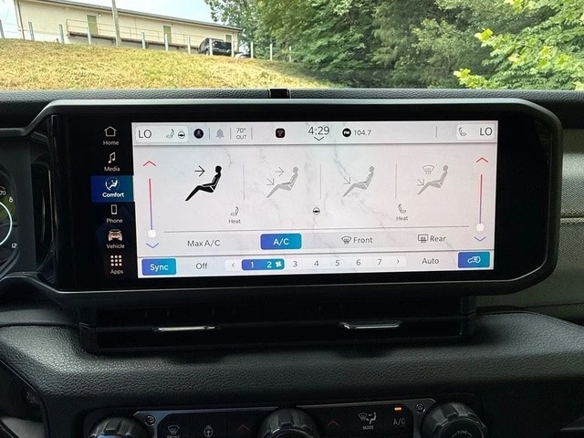 2026 Jeep JL Wrangler - Image 22 of 30