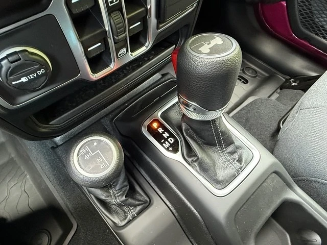 2026 Jeep JL Wrangler - Image 25 of 30