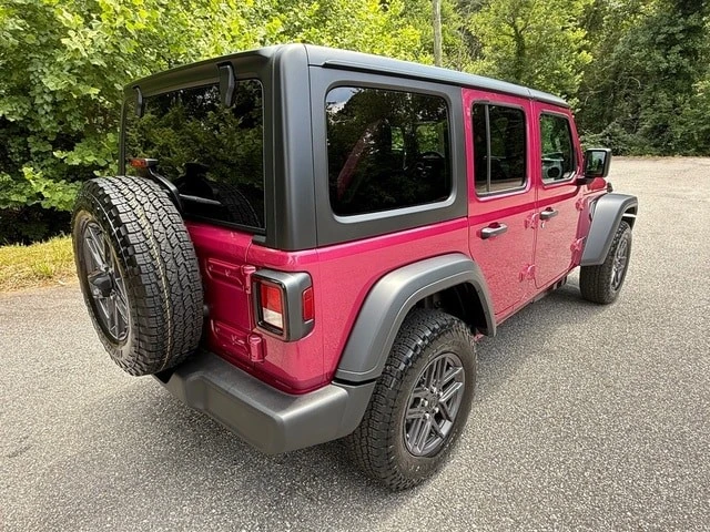 2026 Jeep JL Wrangler - Image 7 of 30