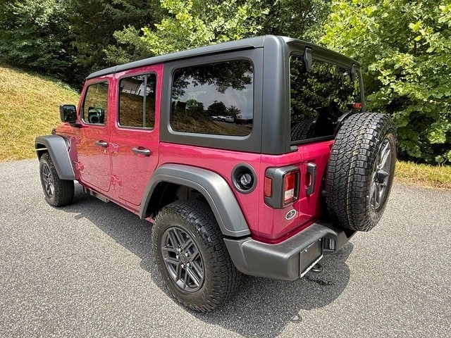 2026 Jeep JL Wrangler - Image 9 of 30