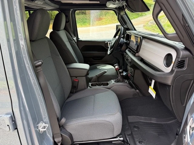 2026 Jeep JL Wrangler - Image 18 of 21