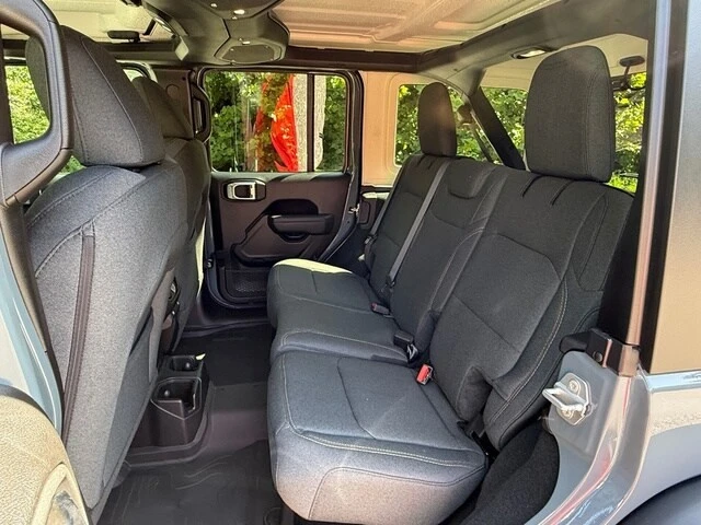 2026 Jeep JL Wrangler - Image 14 of 29