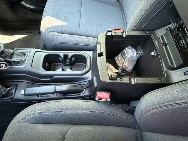 2026 Jeep JL Wrangler - Image 26 of 29