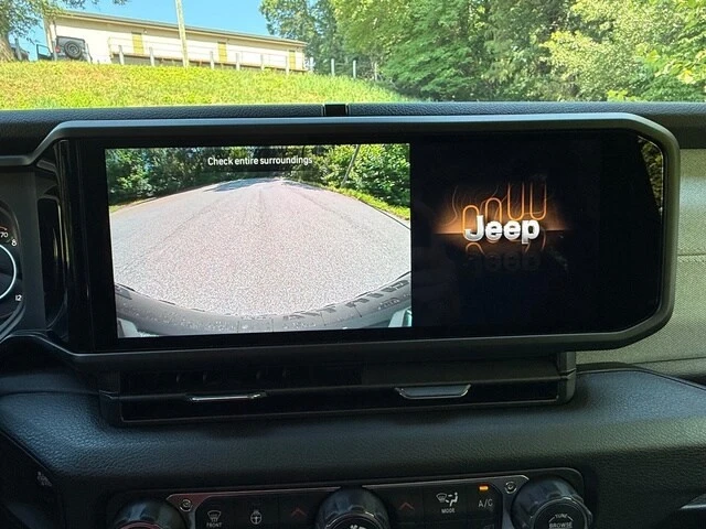 2026 Jeep JL Wrangler - Image 22 of 29