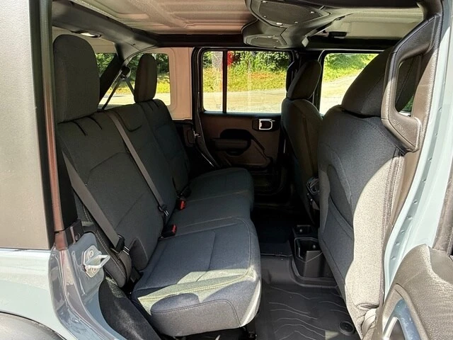 2026 Jeep JL Wrangler - Image 16 of 29
