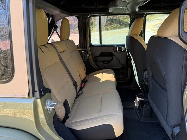 2026 Jeep JL Wrangler - Image 17 of 21