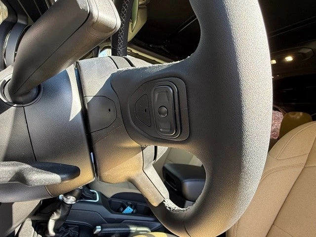 2026 Jeep JL Wrangler - Image 14 of 21