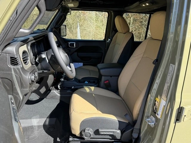 2026 Jeep JL Wrangler - Image 12 of 21