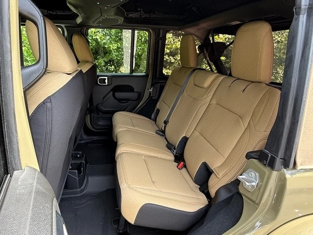 2026 Jeep JL Wrangler - Image 15 of 30