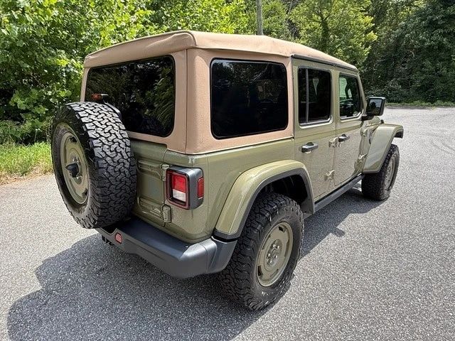 2026 Jeep JL Wrangler - Image 7 of 30
