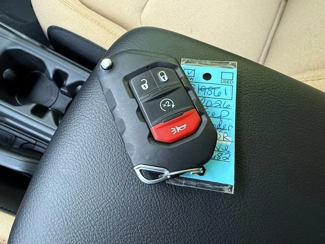 2026 Jeep JL Wrangler - Image 29 of 30