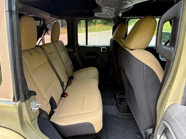 2026 Jeep JL Wrangler - Image 17 of 30