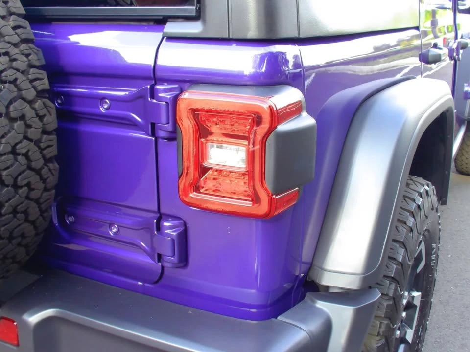 2026 Jeep JL Wrangler - Image 9 of 18
