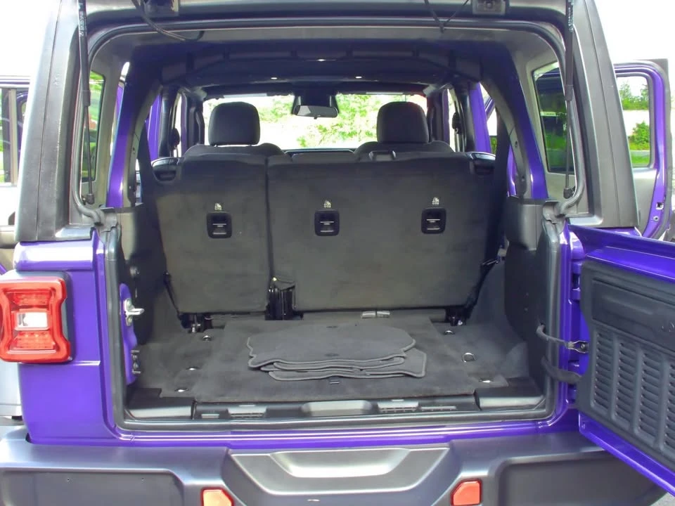2026 Jeep JL Wrangler - Image 15 of 18