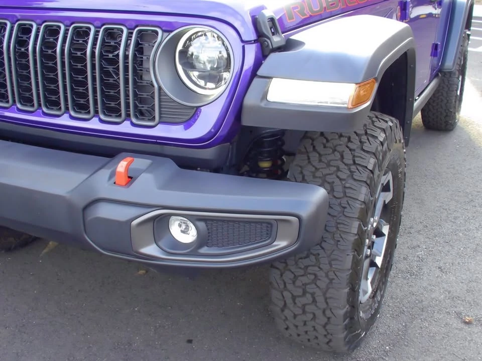 2026 Jeep JL Wrangler - Image 7 of 18