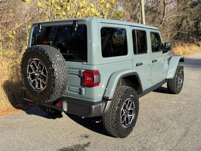 2026 Jeep JL Wrangler - Image 7 of 31