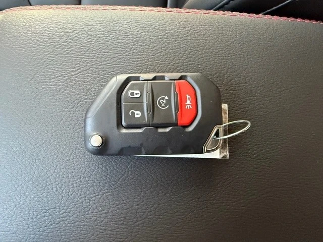 2026 Jeep JL Wrangler - Image 31 of 31