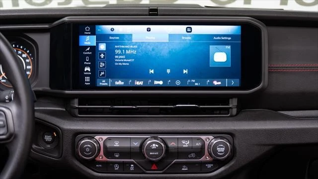 2026 Jeep JL Wrangler - Image 25 of 29