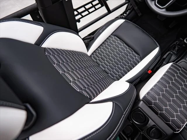 2026 Jeep JL Wrangler - Image 15 of 27