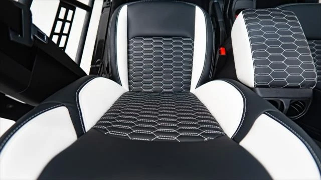 2026 Jeep JL Wrangler - Image 20 of 27