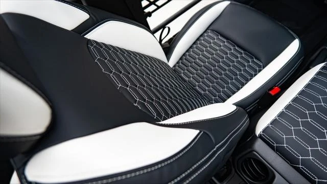 2026 Jeep JL Wrangler - Image 19 of 27
