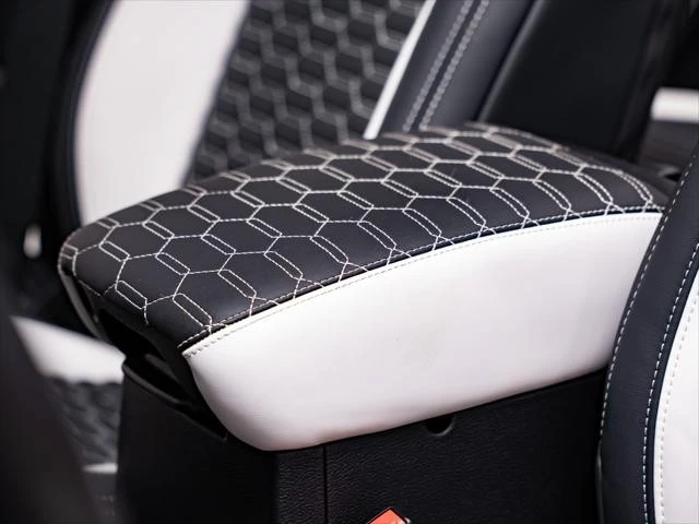 2026 Jeep JL Wrangler - Image 18 of 27