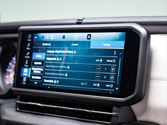 2026 Jeep JL Wrangler - Image 25 of 27