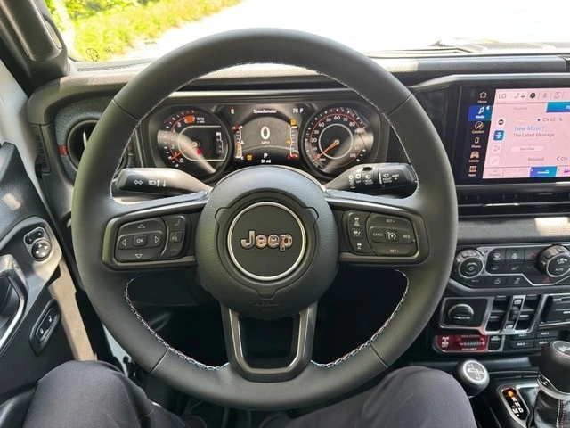 2026 Jeep JL Wrangler - Image 19 of 29