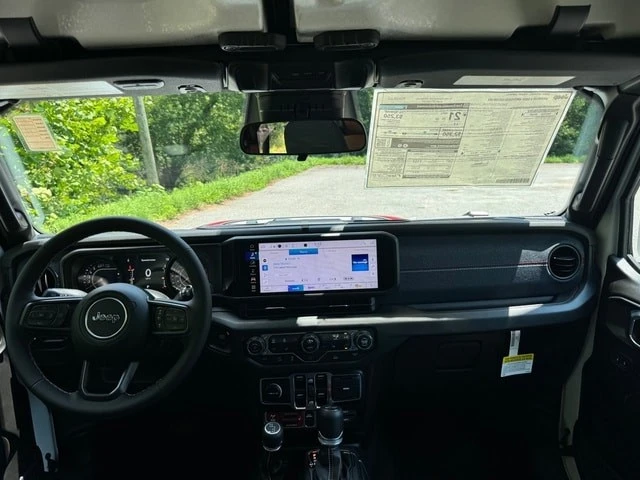 2026 Jeep JL Wrangler - Image 12 of 29